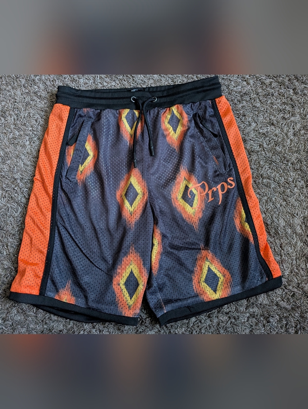 PRPS Black Fire Graphic Logo Zippered Pockets 8" Mesh Shorts Men's L